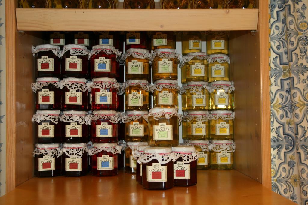 Weingut & Gaestehaus Stephan Kohl Neumagen-Dhron Εξωτερικό φωτογραφία